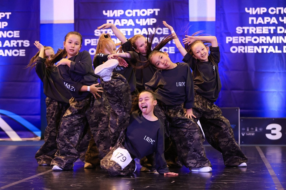 Надежный партнер: «Ростелеком» в Астрахани организовал связь для чемпионата по современным танцам