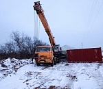 Астраханец получил смертельный удар током из-за автокрана