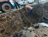 Астраханский водоканал продолжает сражаться с прорывом канализации на Эллинге