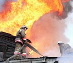 В Астрахани в дачном товариществе произошёл крупный пожар 