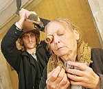  Астраханец избил пенсионерку за 400 рублей