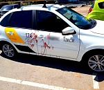 В Астрахани полицейские спасли мужчину, истекавшего кровью в своей машине