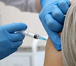 Прививку от COVID-19 включили в национальный календарь