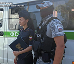 Астраханские приставы вернули матери украденного сына