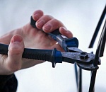 Астраханец оставил местных жителей без связи и интернета