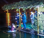 Тысячи астраханцев совершили крещенские омовения в ледяной купели