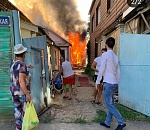 Полыхал как спичка. В Астрахани сгорел дом