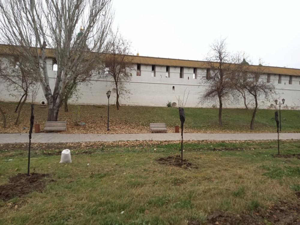 Парки и скверы Астрахани готовятся к морозам