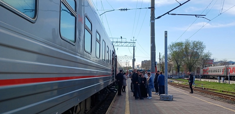 Астраханские поезда временно изменят расписание и маршрут