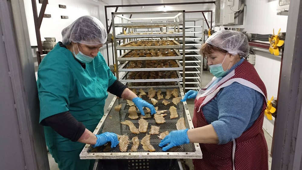 В Астрахани после пожара вновь заработало предприятие по производству рыбных деликатесов