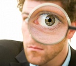 Астраханцы бдят: простоявшая несколько дней во дворе дома машина вызвала у жителей подозрение