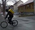 Дома, детский сад и АГМУ тонут в каловых озерах в центре Астрахани