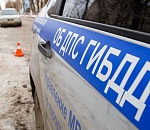 В Астрахани ищут горе-водителя, который после ДТП бросил машину и скрылся