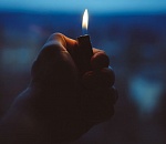 Астраханец сжег торговый павильон из мести