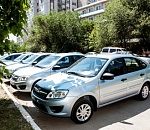 Астраханцы, пострадавшие на производстве, получили автомобили
