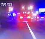 Астраханские полицейские во время погони стреляли по колесам автомобиля: видео