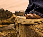 Астраханец сбросился со Старого моста