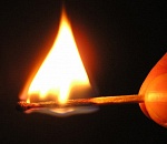 В новогоднюю ночь в Астраханской области подожгли жилой дом  