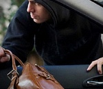 У астраханского предпринимателя украли 70 тысяч в Волгограде