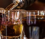 В Астраханской области пошел под суд мужчина, спаивающий подростка