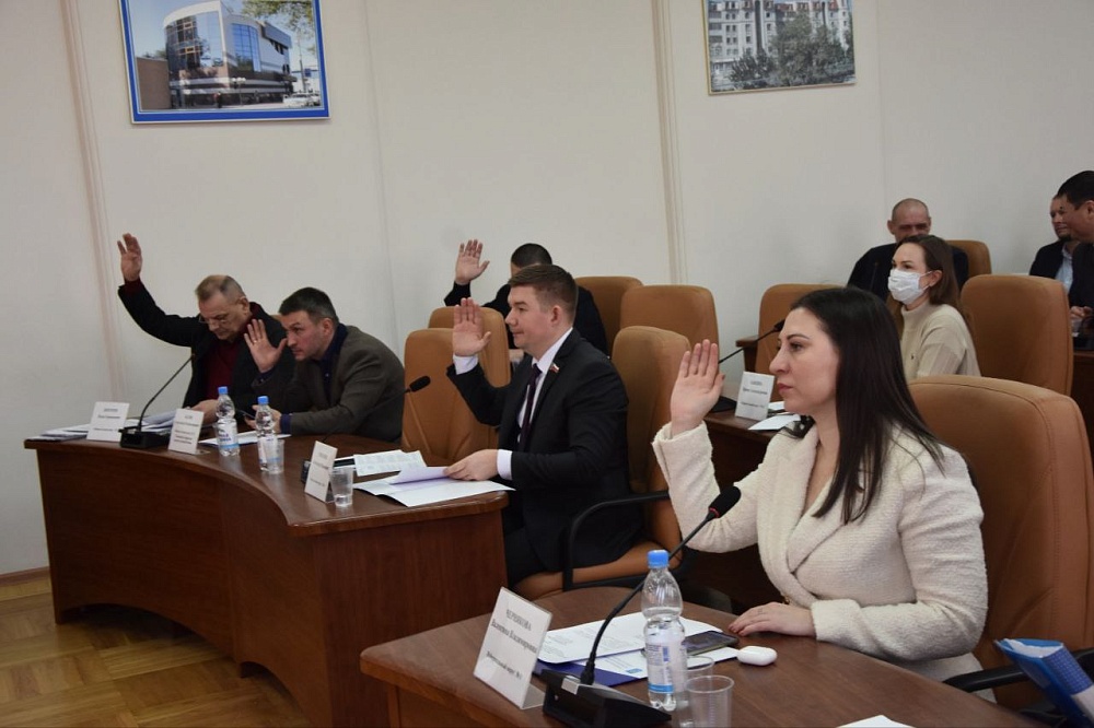 Астрахань потратит на образование 45% бюджета