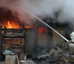 Один человек погиб и трое пострадали на двух пожарах в Астрахани