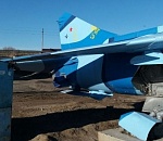 В Астрахани вандалы осквернили самолет-памятник в сквере Ветеранов