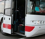 Астраханские полицейские спасли автобус с иностранными учеными из песчаного плена  