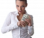 В Астрахани сотрудницы банка украли у предпринимателей 15 миллионов