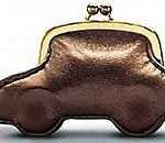 Кризис к нам приходит: астраханские автосалоны опустели