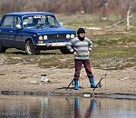 Сотни рыбаков четвертые сутки «заперты» на острове  под Астраханью