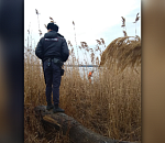 В Астрахани водолазы достали из реки тело женщины