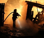 На севере Астраханской области сгорел дом, есть пострадавший