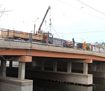 В Астрахани оперативно восстановили рухнувшее ограждение на Красном мосту 