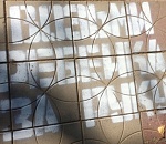 В Астрахани на асфальте появились необычные надписи