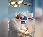 Астраханец случайно прорезал себе живот бензопилой