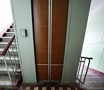 В Астрахани вор без тормозов оставил жителей многоэтажки без лифта