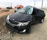 Под Астраханью грузовик смял легковушку