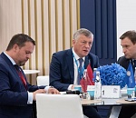 Главы субъектов РФ на площадке ЕР рассказали о реализации народной программы