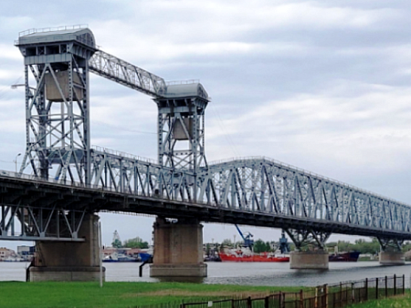 В Астрахани на субботу изменят движение четырех автобусных маршрутов