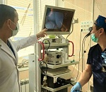 Астраханские врачи без операции восстановили ребенку пищевод