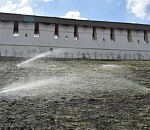 В Астрахани запустили тестовый полив откосов кремля