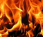 Ранним утром в Астрахани на рынке Славянка горел склад