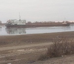 Сухогруз "Порт Оля-2" сел на мель в Астраханской области
