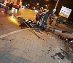 Жуткая ночная авария в Астрахани: машина устроила на дороге настоящий цирк с кувырками