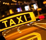 В Астрахани таксист, скучая в ожидании клиентов, разворовывал грузовики