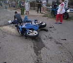 Под Астраханью мотоциклист на полном ходу врезался в ВАЗ