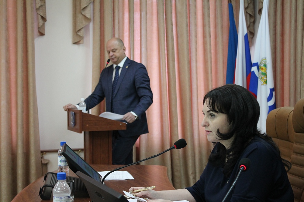 МОЛНИЯ! Гордума Астрахани завалила принятие бюджета-2018