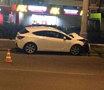 Ночью в центре Астрахани марокканские студенты разбили машину о бетонный столб