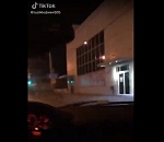 В Астрахани тиктокер врезался на машине в даировскую кофейню: видео